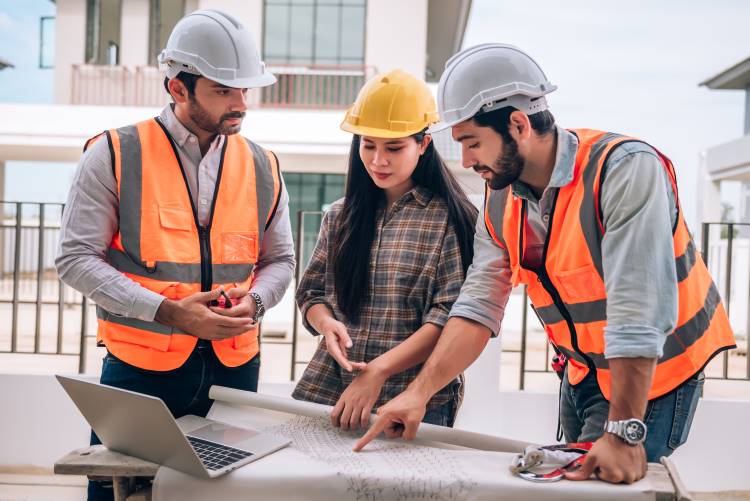 house contractor